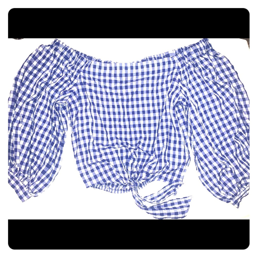Off-shoulder shirt
